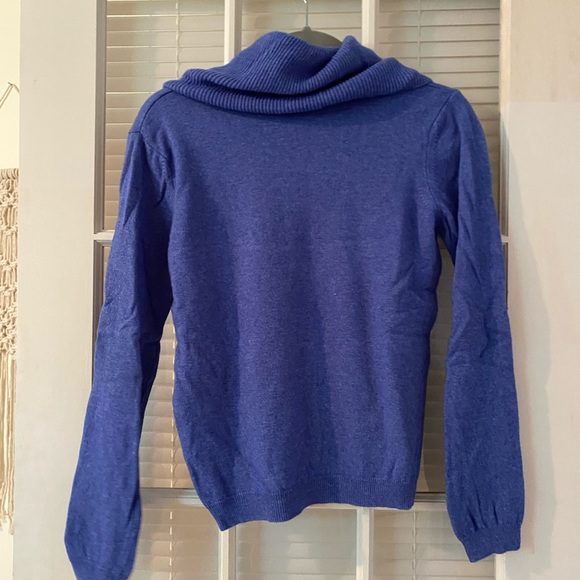 Sweater - Picture 2 of 2